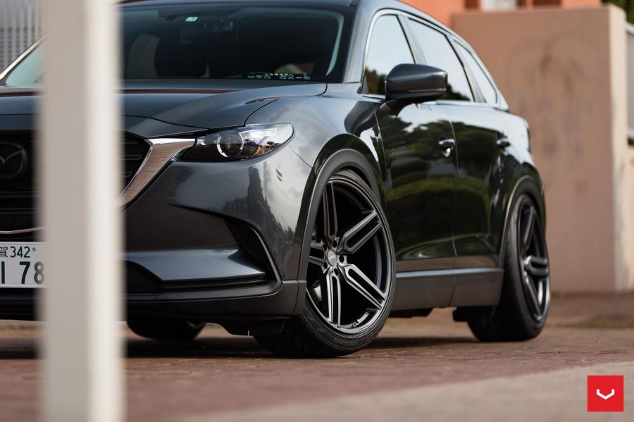 Детали экстерьера Mazda CX-9 on Vossen Wheels (HF-1) 2019 года  (фото 8 из 23)
